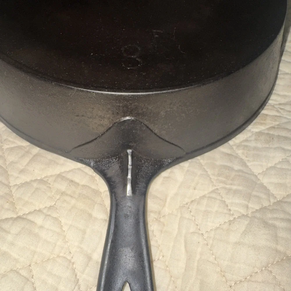 Pre Griswold Erie Second Series #8 Cast Iron Skillet